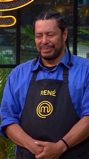 737K views · 29K reactions | René Higuita se despidió con besos y abrazos de los chefs y de sus compañeros en #MasterChefCelebrityColombia. Jorge Rausch le aseguró a René que “además de ser un 'crac', es un gran ser humano”. Sin duda, un personaje a quien todos van a extrañar por su humildad y su corazón. 勺 #MasterChefCelebrity | MasterChef Colombia | Facebook