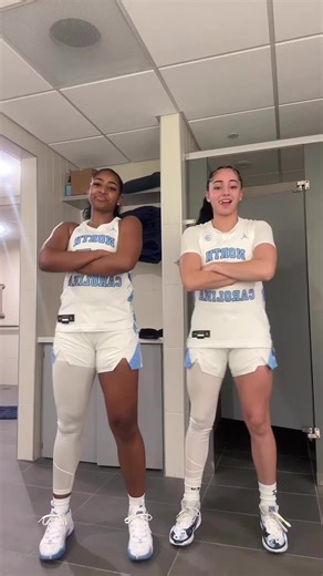 Kelly💙 | The Sky Box