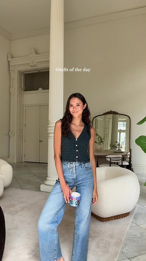 These new Madewell jeans are my current obsession 🤭 Outfit deets are linked in my LTK 💌 #ootd #outfit #outfitideas #outfitidea #madewell #madewelljeans #jeans