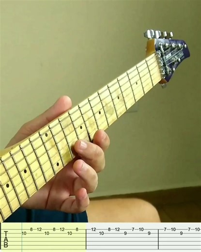 Two licks using only one string