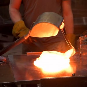 2.6M views · 10K reactions | Take a tour of this glass factory in Orgeon. Learn more: https://chdr.tv/bulls1de02 | Cheddar Gadgets | Facebook