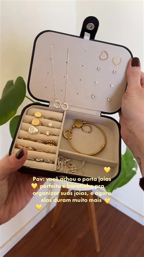 Finalmente achei uma solução para organizar meus acessórios! Esse porta joia foi um achado aqui no tiktokshop, além de muito barato, é super compacto e funcional, me atendeu super bem! #portajoias #acessorios #acessoriosfemininos #joias #organizacao