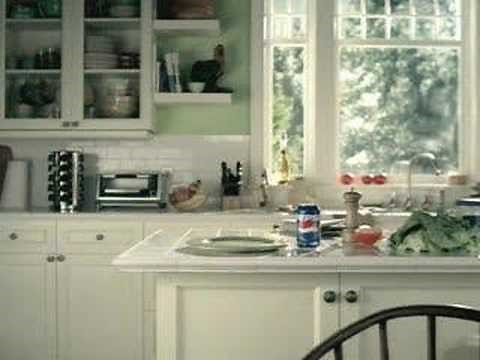 Funny Dog/Cat/Pepsi Commercial