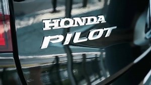 80K views · 781 reactions | ¡Tu Honda no dejará de sorprenderte!​ Te damos la bienvenida al futuro. Descubre toda la tecnología de tu Pilot, te facilitará su uso y te brindará un mayor confort. Todo lo que aún desconoces puedes descubrirlo gracias al Tech Tutor de Honda. Más información: https://bit.ly/2BpwC2x​ ​ Gracias, @itsjorgeromero_  | Honda Guatemala | Facebook