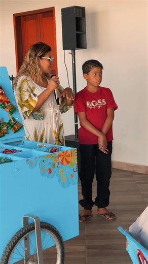 Noelma Santos Brasil on Instagram: "Venho aqui agradecer a todos que nos ajudaram na realização do sonho deste menino muito especial para todos nós . Agradecer cada doação em Pix , cada palavra de apoio, cada ação de deixar o carrinho mais bonito para que Alejandro possa vender suas balinhas e paçoca . Hoje eu vejo que graças a Deus existe muita gente boa no mundo e que juntos somos mais fortes . Que Deus dê em dobro tudo que foi doado para ele 🙏🏻🌹🥰"