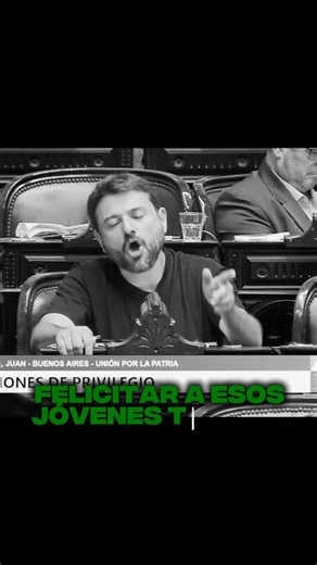 La Mella - Patria Grande en la UBA on Instagram: "“Siempre son los pibes y pibas de las organizaciones estudiantiles los que agarran pasando la 9 de julio” No les alcanza con cagarnos nuestro futuro con la reforma laboral, también nos quieren con miedo."