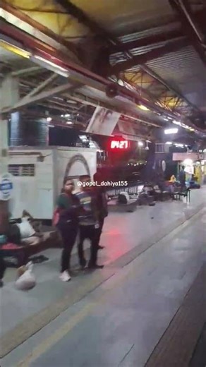 Train journey vapi station 🚉 😀 #youtubeshort #trainjourney #gopal_dahiya155 #1millionsubscribers