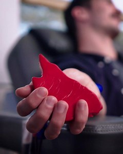 Winter’s here and we need 1,617 new donors in QLD. Feeling well? If you don’t have a sneeze, help stop the squeeze in July. | Australian Red Cross Lifeblood