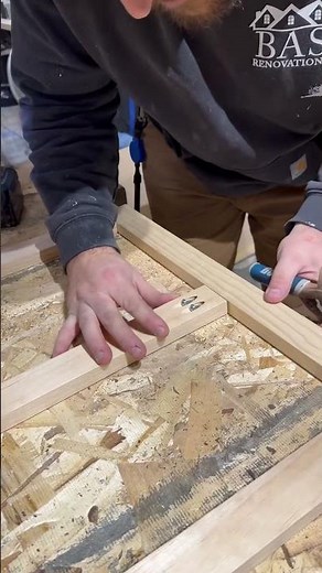 Fastest and easiest way to attach wood frames #woodworking #tools #carpentry #diy