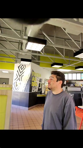 Weird Computer Meetup Experience: Suspicious Encounter