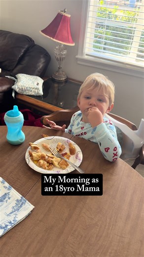 Morning Routine of an 18-Year-Old Pregnant Mom