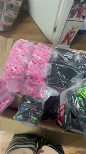 Smiggle's Range of School Bags, Lunch Bags, and Lunch Boxes #school #lunch #lunchbox