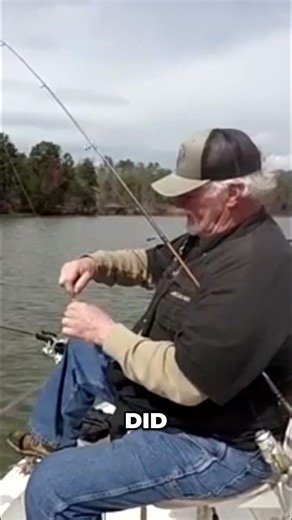 Water Clarity Changes EVERYTHING for Perch #fishingtips #shorts