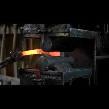Forging a low layer pattern welded hunter #blacksmithforge #blacksmith #forgedfromiron