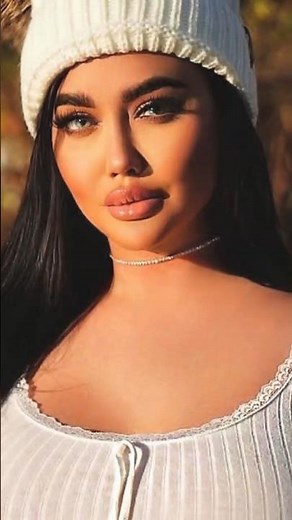 💖 Becky Hudson: Model, Star, and Social Media Icon