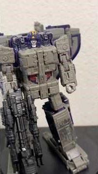 Transformers siege astrotrain short review #foryou #transformers #shorts