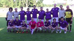 7.9K views · 297 reactions | Roman Stary, Trainer unserer Special Violets: "Mit den Trainer-Kollegen und speziell mit den Spielern macht es einfach riesigen Spaß. Man merkt, wie unwichtig gewisse Dinge sind, über die wir uns oft den Kopf zerbrechen." | FK Austria Wien | Facebook