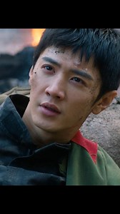 10K views · 104 reactions | Bomb explodes, wife worried, luckily husband is OK 炸弹爆炸妻子担心不已，还好丈夫没事 #白色橄榄树 #陈哲远 #reels #drama #Chinesedrama #hotdrama | 云剧屋CDrama | Facebook