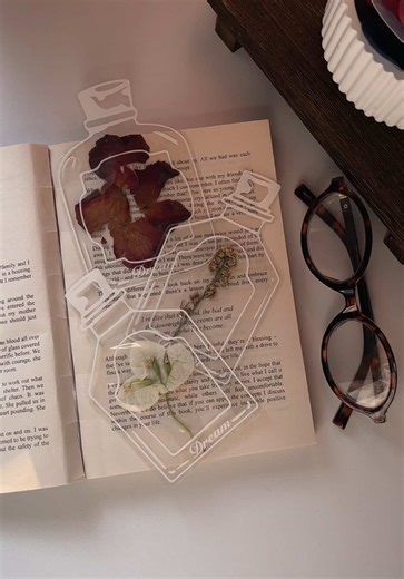 Create Your Own Beautiful Bookmark