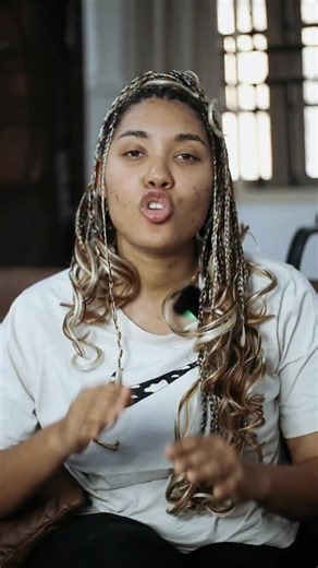 Samantha Ivàncsik Daniel || Youtuber on Instagram: "I married a tech bro… Correction: a techofuturist 😭 Now every problem in my life has a software solution. Anyway— If you struggle with reading or you’re always busy, Olog Reader is for you. It reads PDFs, any document format, even textbooks out loud — with natural-sounding voices, and it works offline. New users get 1 week free premium ✨ Please share & download the app so he can afford me all the nice things in life 😂😂💅🏽 #TechBroWife #Marr