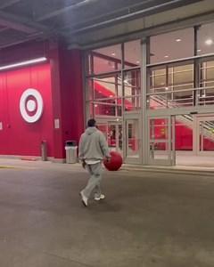 133K views · 728 reactions | When they thought the Target runs would stop but they're only getting better  https://tgt.biz/58kize @drewwalls10 | Target | Facebook