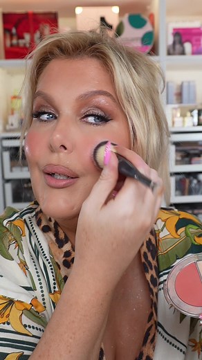 Glitter bombshell makeup incoming Skin prep @Embryolisse Academy Eye bases @ByTerryOfficial Eye palette @Patrick Ta Beauty Glitters @Urban Decay Cosmetics and @Fenty Beauty Mascara @Jones Road Beauty Blushes @Huda Beauty and @Isamaya Beauty Lipliner @Peaches & Cream Foundation @Armani beauty Brow gel @Anastasia Beverly Hills #glitter #nyemakeup #holidaymakeup