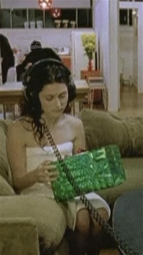 69K views · 1.2K reactions | Here's a number-one jam from 2002 to spice up your night. This hit from Goodshirt spent 19 weeks in the Top 40, and won Best Single and Songwriter of the Year at the 2003 NZ Music Awards ️ Check out more chart-toppers like this from NZ music history with our Six Decades of NZ Number One Hits collection: https://www.nzonscreen.com/collection/six-decades-of-nz-number-one-hits #nzonscreen #nzmusic #music #musiznz #goodshirt #sophie | NZ On Screen | Facebook