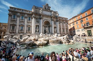 Fontana di Trevi. Monumento in Stile Tardo Barocco. Architetto Nicola Salvi