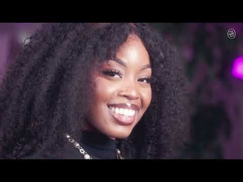 Minisode | Queen Vee on Embracing Authenticity, Power, and the Real Side of Femdom