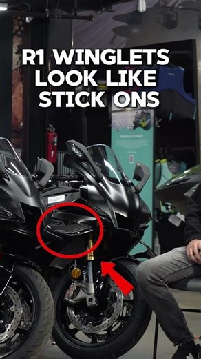 She DOESN’T like the new R1 winglets !? #yamahar1 #r9 #bikereview