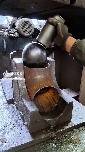 Do you know what this is? #coneretepumptruck #concretepumppipe #twinwallelbow #commercialconcrete #pipefitting #pipe #pipefittings #dmoversea #hbcdtiktok #flange #highpressurepipeline #lowpressurepipeline #oilpipeline #naturalgaspipeline #factory #professional #refinery #sourcefactory #piping