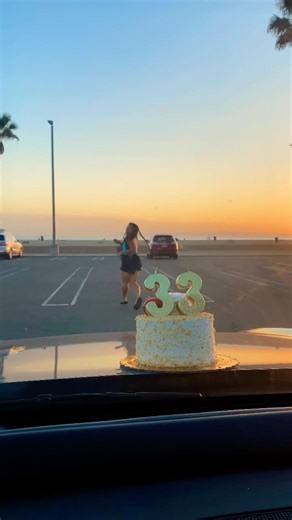 ✌️32… Hello, 33 🤗 #33 #happybday #shorts