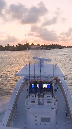 1.9K views · 15 reactions | AutoTrack™ is now on HALO® 20+ and HALO® 24 radars — the same smart tracking from HALO® 2000 and 3000 systems, now made for your dome radar. AutoTrack detects, tracks, and prioritizes targets — so you don’t have to. Available now through a simple software update: https://bit.ly/44iCvJo | Simrad Yachting | Facebook