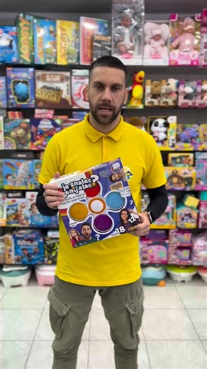 TRIJUMF KIDS-SVE ZA DECU on Instagram: "🌟⚠️ KO JE ZNALAC GENIJALAC? ⚠️🌟 👉🏼 Vođa igre postavlja temu. Igrači se takmiče da vide ko može da navede najviše stvari koje se podudaraju sa tim. Ako tvrdite da znate najviše, dajte svoje odgovore da biste osvojili poene. Ali budite oprezni – ako ne uspete, drugi će vam uzeti poene. Čekamo vas u našim radnjama: 📍Kuželjeva 31 📍Vrnjačka Banja, TC Zepter 📍Kraljevo, Omladinska 8 Posetite i naš sajt www.trijumfkids.rs dostava je besplatna! 💻 #decijeigr