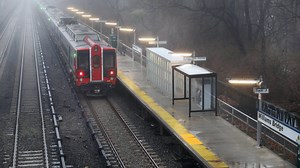 NY to offer COVID vaccine, free rides at subway, Metro-North stations. Here's where