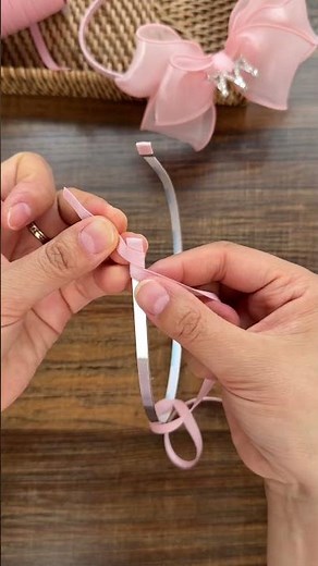 How to wrap a metal headband with ribbon, DIY Tutorial Hairband #hairaccessories #headband #etsyshop