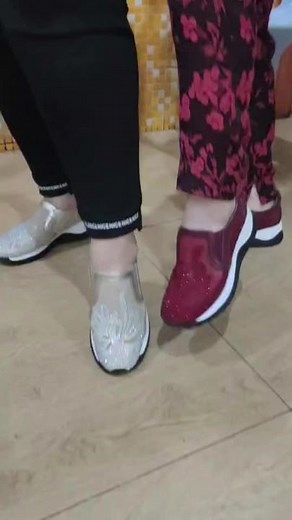 ✨💃 ผู้หญิง อย่า หยุด สวย✨💃✨ #รุ่นใหญ่อย่าได้แคร์!!😁😁 “ความสุขของผู้หญิง คือได้แต่งตัวสวยๆใส่รองเท้าสวยๆเดินสบายๆ ดีต่อใจ ดีต่อสุขภาพ..สวยแล้วมั่นใจ ทำอะไรก็สำเร็จ มีความสุข”✨💃 @รองเท้าสุขภาพTOKYO CONNECT #ส#สนใจสินค้ทักไลน์นะคะะตอบไว!! 📲Line:@TOKYOCONNECT 👉 https://lin.ee/WnfTtPH#tiktok#tiktoklook#tiktokuni#tiktokฮาวทู##รองเท้า