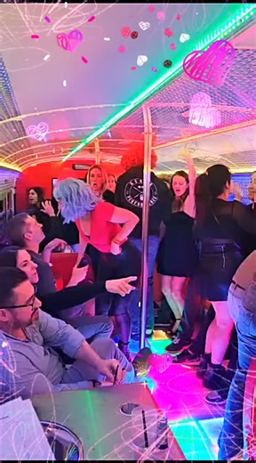 Der Partybus von @elitebushn erinnert an alte Zeiten. Nur diesmal...