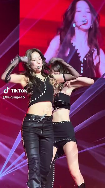 Lesserafim Concert Highlights and Performances