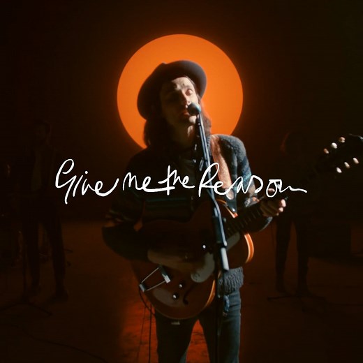 Give Me The Reason video is out now! https://jamesbay.lnk.to/GMTRvideo I’ve said before that for me, songs can feel like movie scenes. This song is like that scene when everything’s about to fall apart between the two main characters and you’re rooting for the one who’s fighting to keep them together. After I finished writing this song I kept seeing that scene and it was always washed in a warm, sunset glow. Like that moment between day and night, between the end of one thing and the beginning o