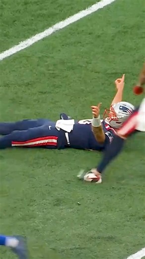 teammates appreciated it at the end too 😤 BUFvsNE on CBS/Paramount watch.nfl.com | NFL