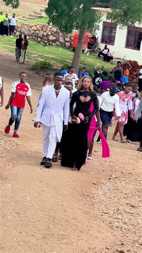 Arriving at Prom: A White Carpet Experience