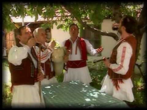 Ajde vino pijam - Macedonian Folk Song