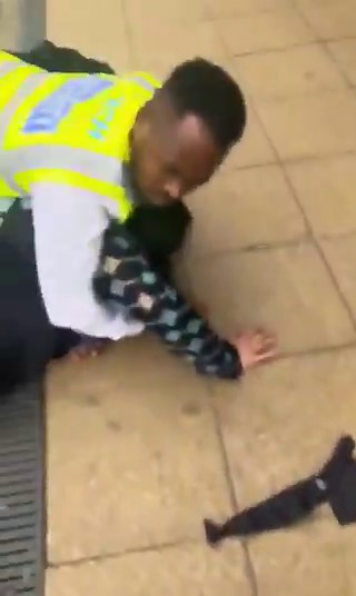 Shoplifter punches security guard in the face and receives a quick and helpful education. But was the Sercurity Guard Justified in using such force?