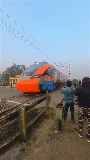 First Comercial Run Slepper Vande Bharat Express Furious Skip at Railgate #viralreelsシ #reelsfypシ #railway #train #shorts #vandebharatslepper | Indian life lines
