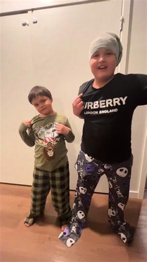 It’s about that time I introduce them to the legend Mac Dre 🥰 #fyp #macdre #thizzledance #nativetiktok #bayareatiktok