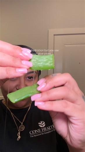 ‎Jennifer | Lifestyle Content Creator ᢉ𐭩‎ on Instagram: "someone killed my aloe plant so before I put it to rest we gonnah put these good leaves to use 🌱 def one of my budget friendly forms of self care for me and honestly aloe has so many benefits using it on your skin from *hydration *soothing acne prone skin *calm irritation or redness *giving skin a natural glow *helping skin heal faster aloe always made my face feel so good and has such a cooling sensation. rub it on your face and let it