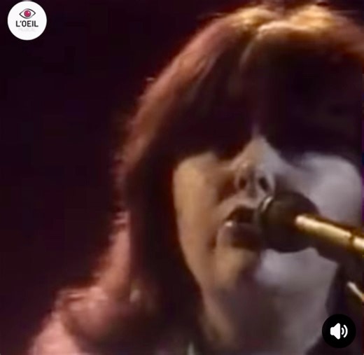 234K views · 7.8K reactions | Mike Oldfield & Maggie Reilly - Moonlight Shadow (Live 1985) | Sαmιά ‘ | Facebook