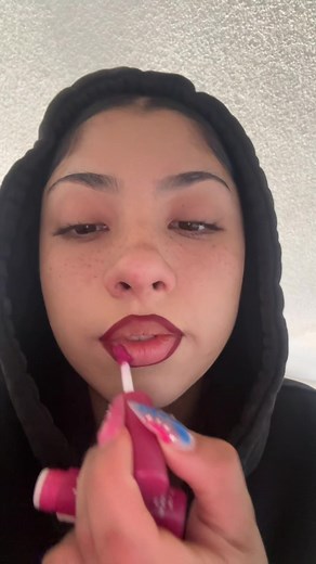 Berry Lips Makeup for Back to School Looks