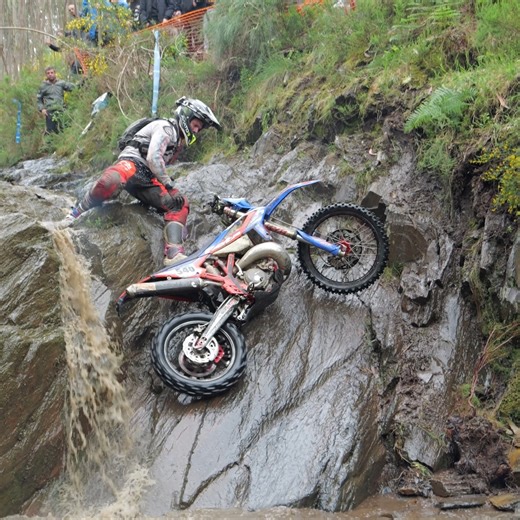 4.8M views · 46K reactions | Some came to ride, some came to slide. Extreme XL Lagares #hardenduro #endurolife #dirtbike #extremeenduro | Enduro Life Media | Facebook